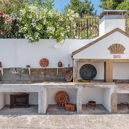 Nyaraló Pyrgos